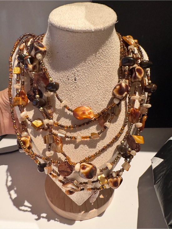 Jewelry - Vintage Brown and Amber tone Beaded and shell Women's Necklace